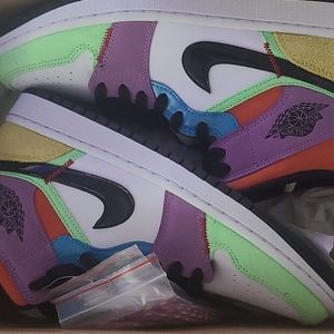 WMNS AJ 1 "LIGHTBULB"